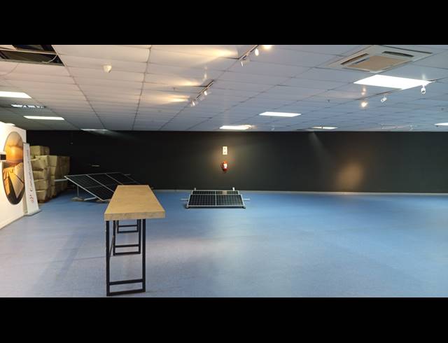1,700M² WAREHOUSE TO LET IN MAITLAND